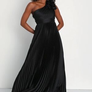 Lulu's Radiant Affair Black Satin Pleated One-Shoulder Maxi Dress Holiday Party